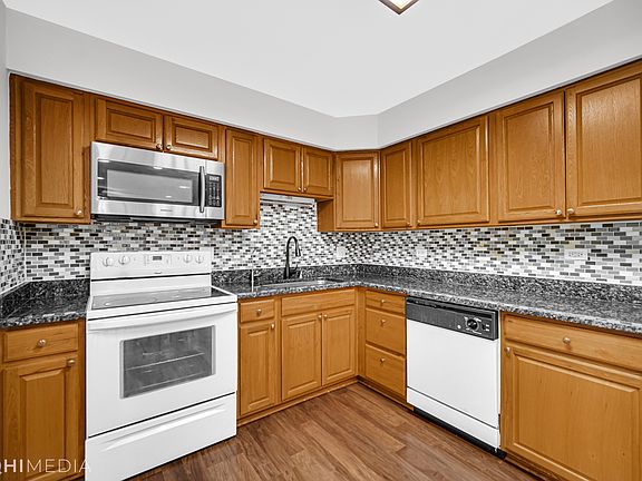 3rd image of 3110 Pheasant Creek Dr #A113
