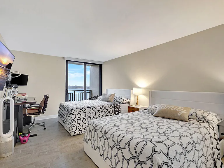 5460 N Ocean Dr #7C — Photo 22