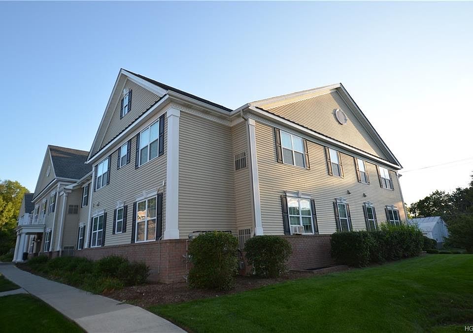 1st image of 206 Canter Ct