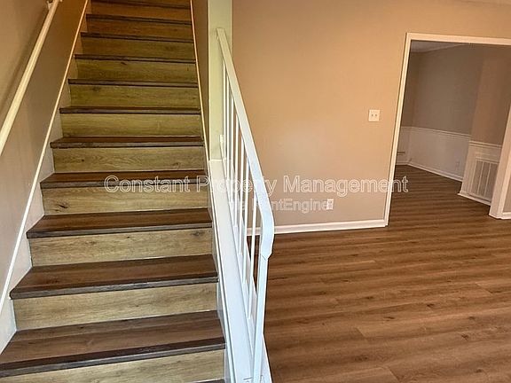 2nd image of 1880 Clinton Rd #1880