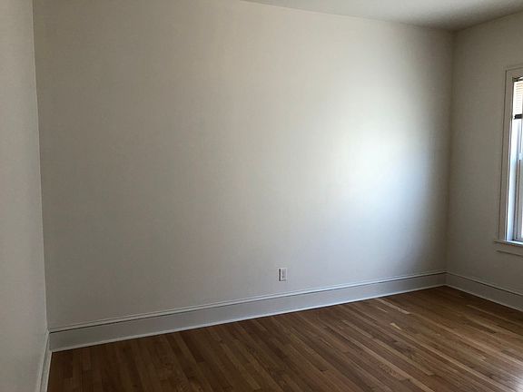 2nd image of 2309 Irving Ave S #9