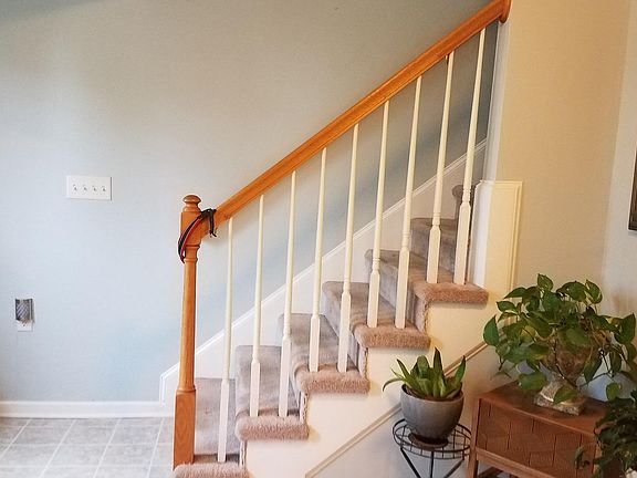 3rd image of 180 Wistaria Dr