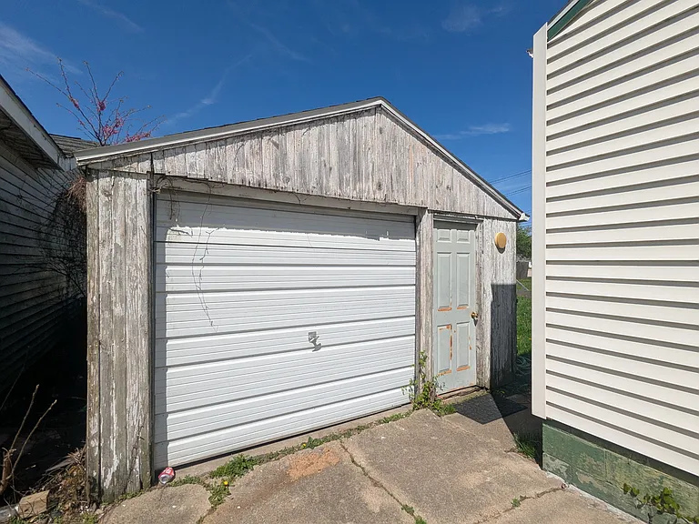 11 N Seymour St — Photo 13