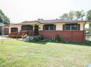 4403 Saundralane Dr NW, Huntsville, AL 35805