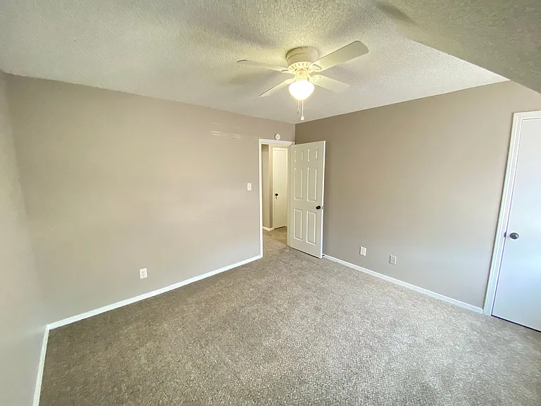 5109 Wyndance Dr — Photo 3