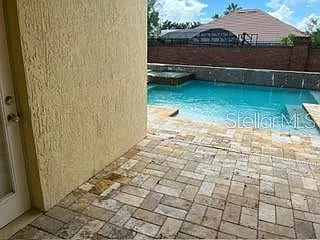 1351 Glenwick Dr — Photo 10