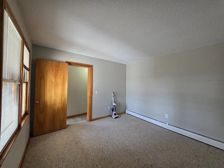 17 Brown St #R2 — Photo 8