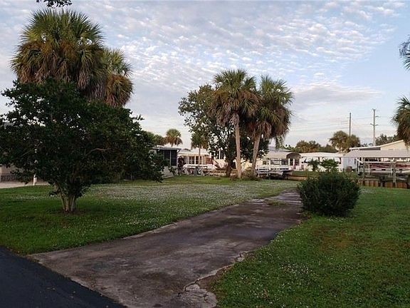 3rd image of 3212 Sunny Harbor Dr