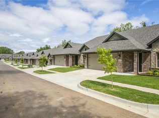 1700 S Dixieland Rd APT 113, Rogers, AR 72758
