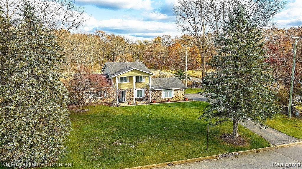 1481 Winter Ln, Brighton, MI 48114 Zillow