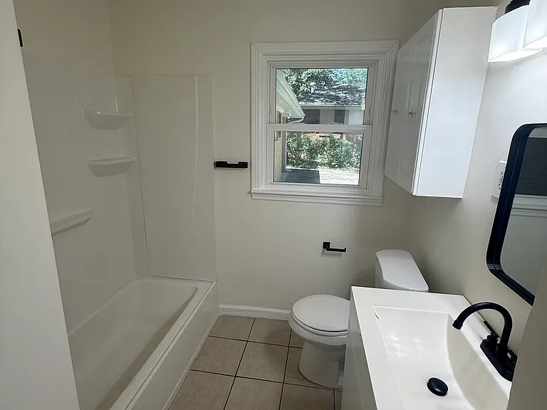 1321 Snapfinger Rd — Photo 8