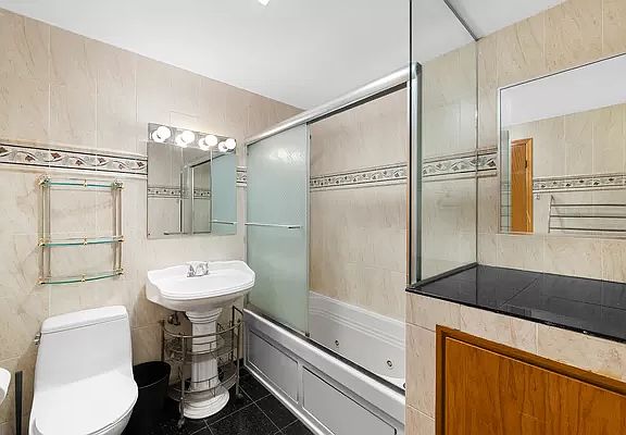 5th image of 50 Bayard St APT 8M