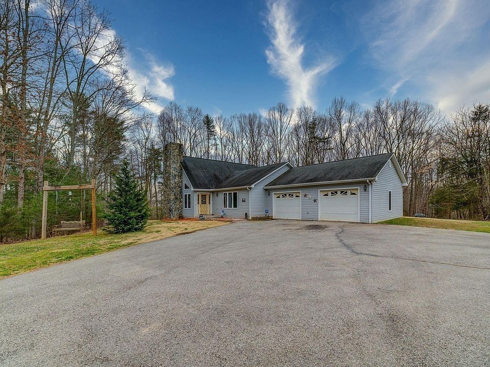 1st image of 348 Parkview Dr