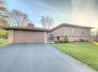 3025 Spring Lake Dr, Rockford, IL 61114