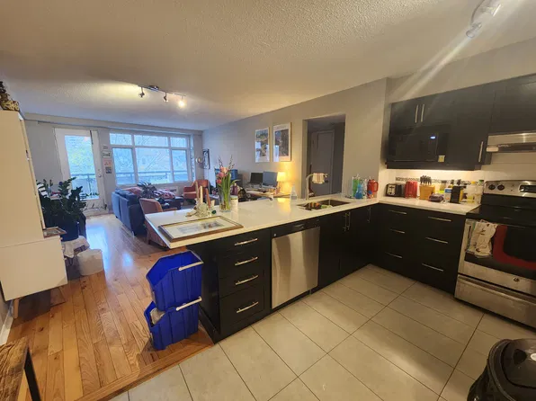 595 Somerset Street West