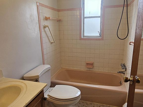 4th image of 3425 Gamble Ave APT 7