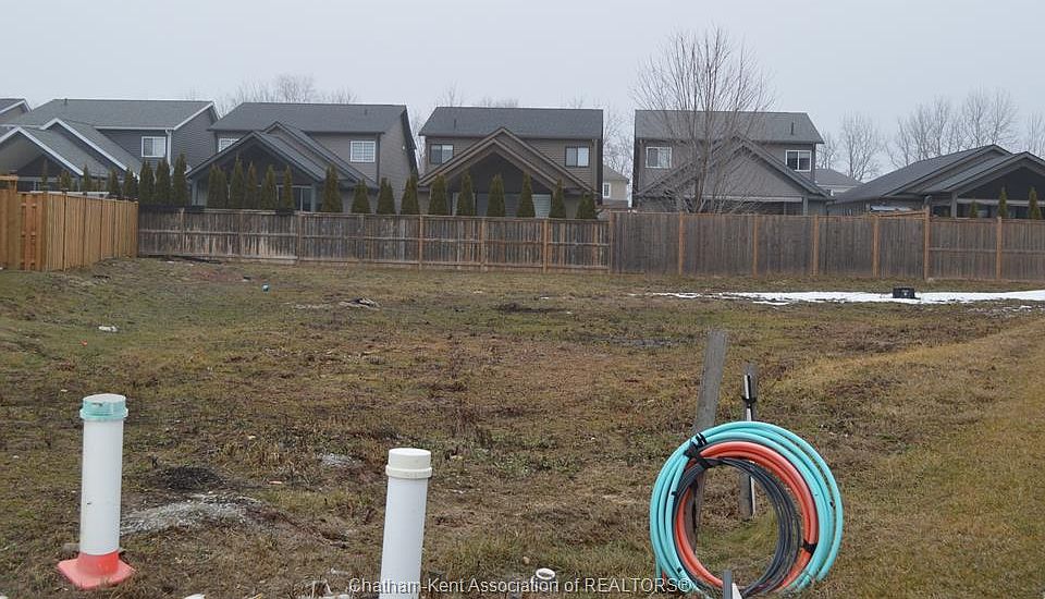 2nd image of 33 Champlain Ct