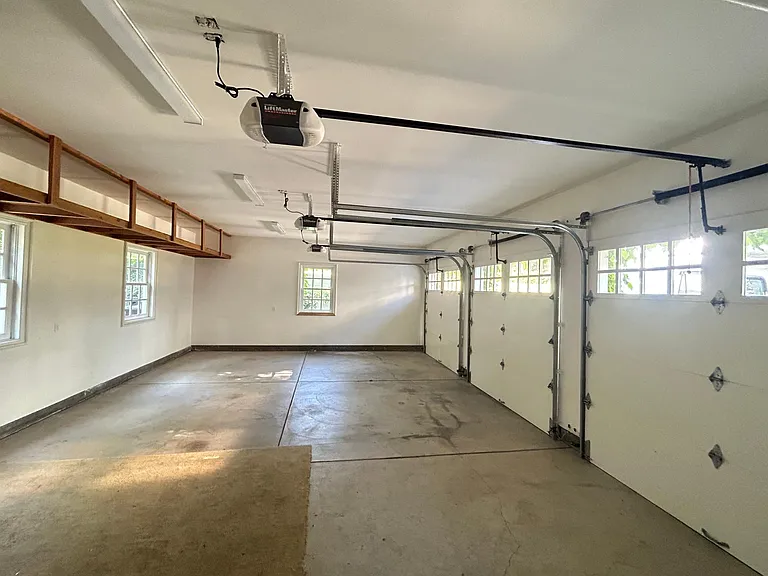 1238 Green Ln — Photo 29