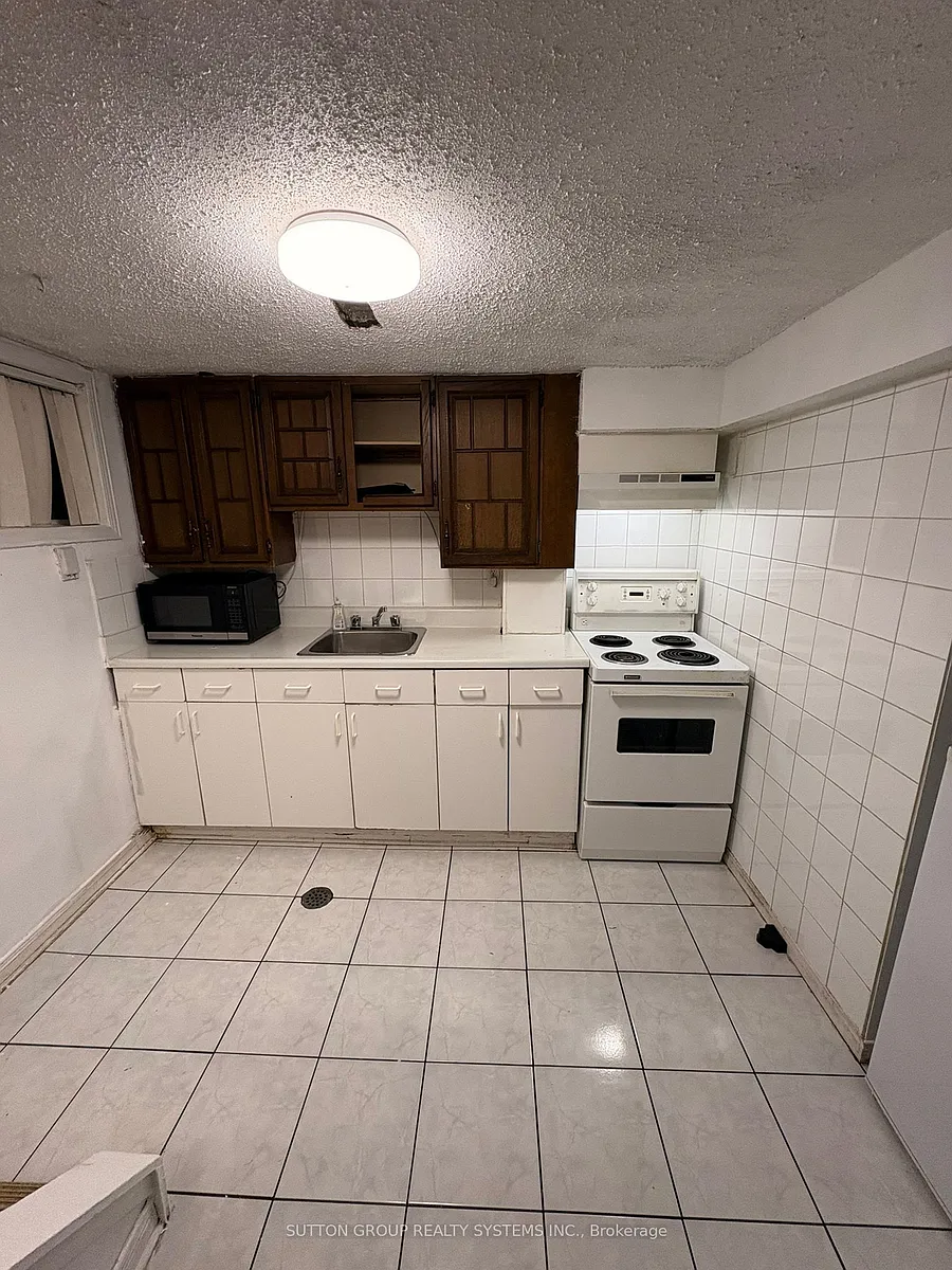 Building Photo - 83 Dawes Rd #BASEMENT-B2