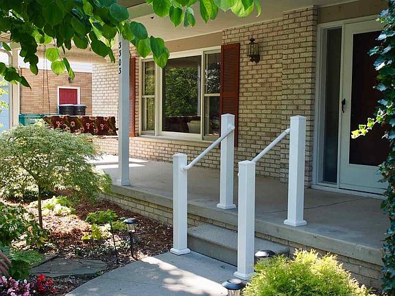 3rd image of 3303 Parkway Dr