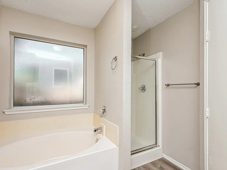 10217 Cypress Hills Dr — Photo 12