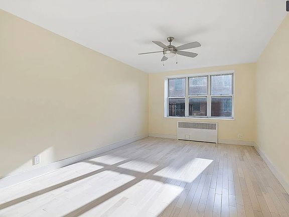 3rd image of 1730 E 18th St #3O