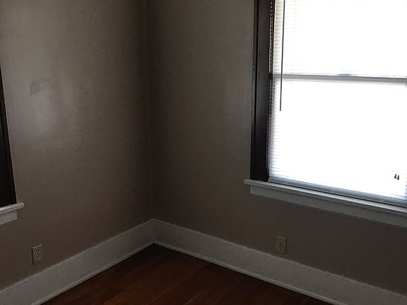 3rd image of 132 E Fairview Ave #1