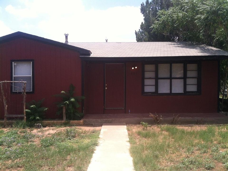 1st image of 401 Carolyn Dr