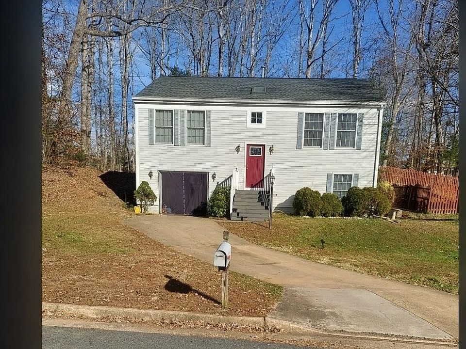 1st image of 14 Glendale Dr