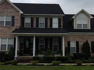 5441 Sunnybright Ln, Hope Mills, NC 28348