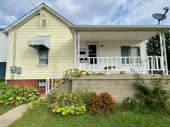 2002 Jackson Street, Moundsville, WV 26041
