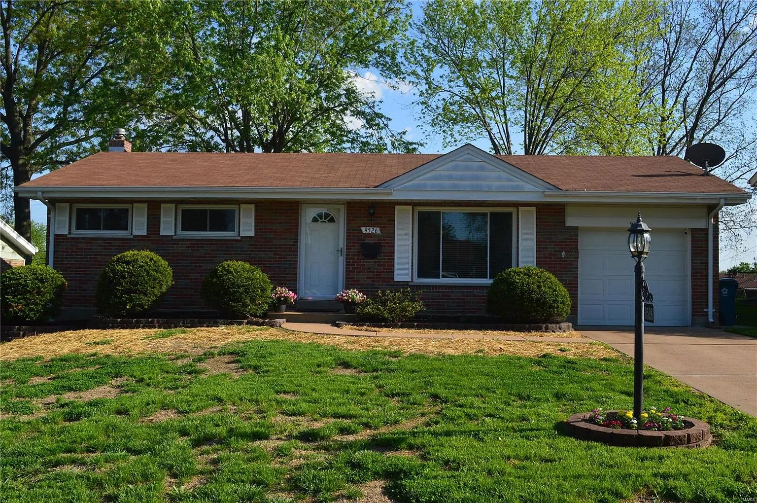 9526 Jachurst Ln photo 1