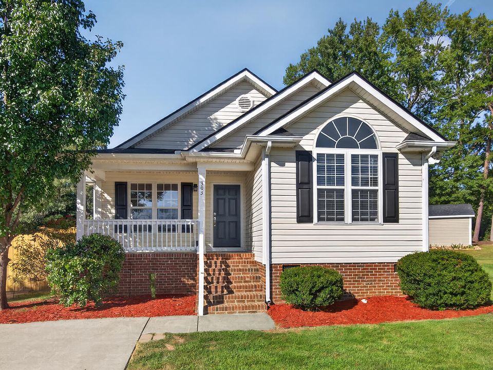1st image of 303 Gallop Ct