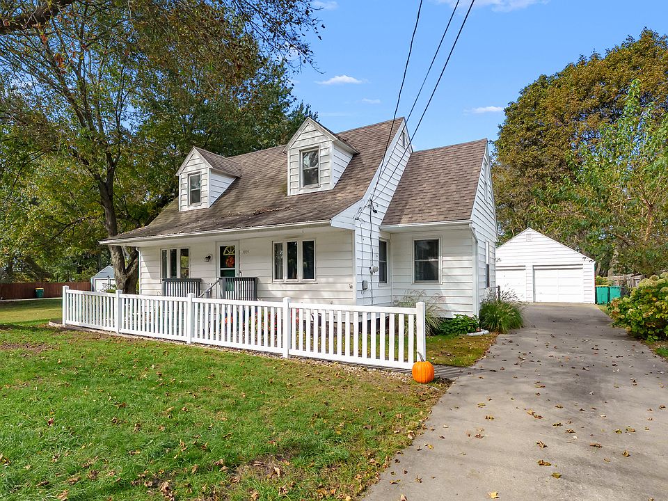 1st image of 3919 Hayes St