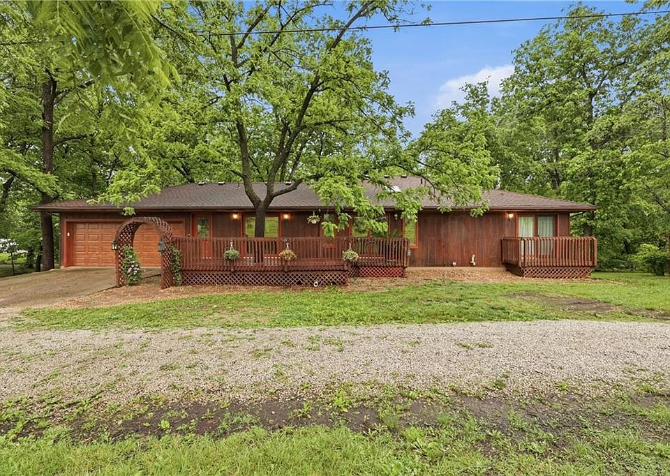 1st image of 875 Kendall Rd