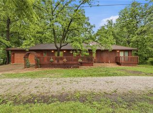 875 Kendall Rd, Peculiar, MO 64078