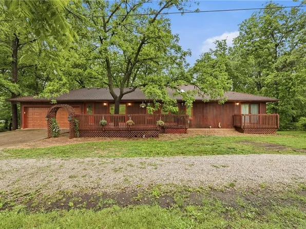 875 Kendall Rd, Peculiar, MO 64078