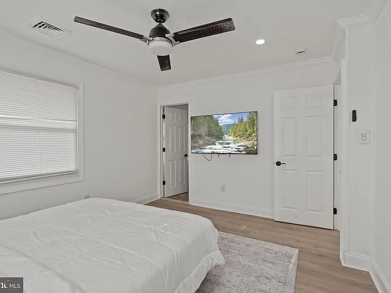 5 Burgess Ln — Photo 22