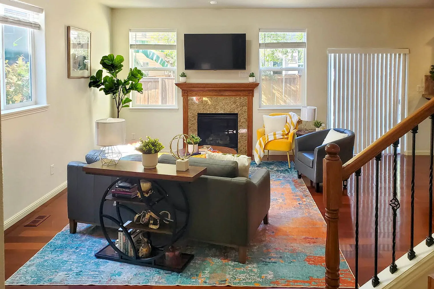 4 bed, 2.0 bath, 2034 sqft, $4,741 — Photo 3