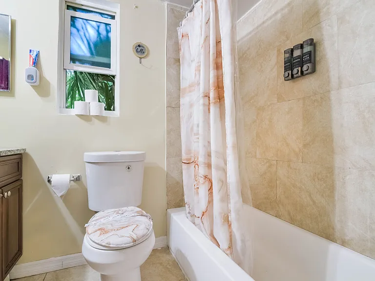 1226 Dewey Ave — Photo 20