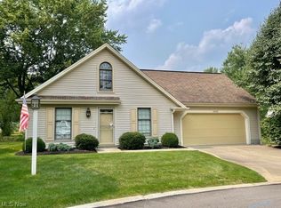 46078 New England Sq, New Waterford, OH