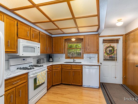 2nd image of 6739 N Wentward Ct