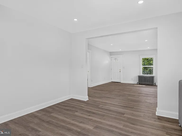 319 Laurel Ave — Photo 8