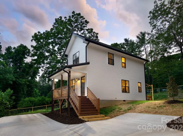 27 Eastview Cir, Asheville, NC 28806