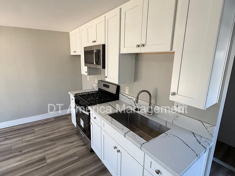 6405 Zena Dr — Photo 43