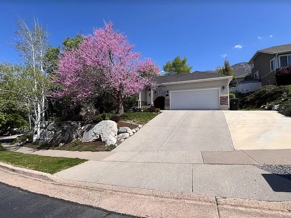 863 S Mountain Side Dr, Farmington, UT 84025