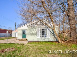 947 Carlton St, Muskegon, MI 49442