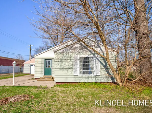 947 Carlton St, Muskegon, MI 49442