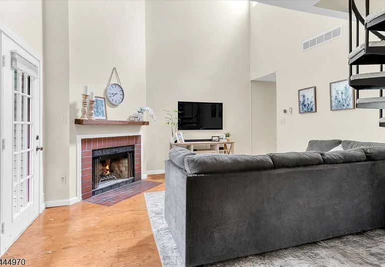 303 Tavistock Cherry Hl — Photo 5