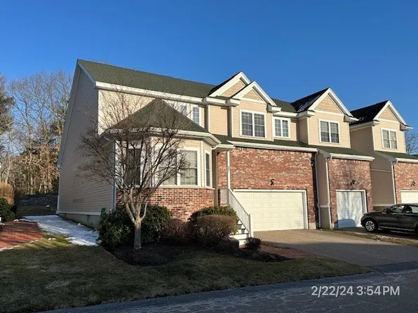 27 Indian Woods Way Unit 27, Canton, MA 02021
